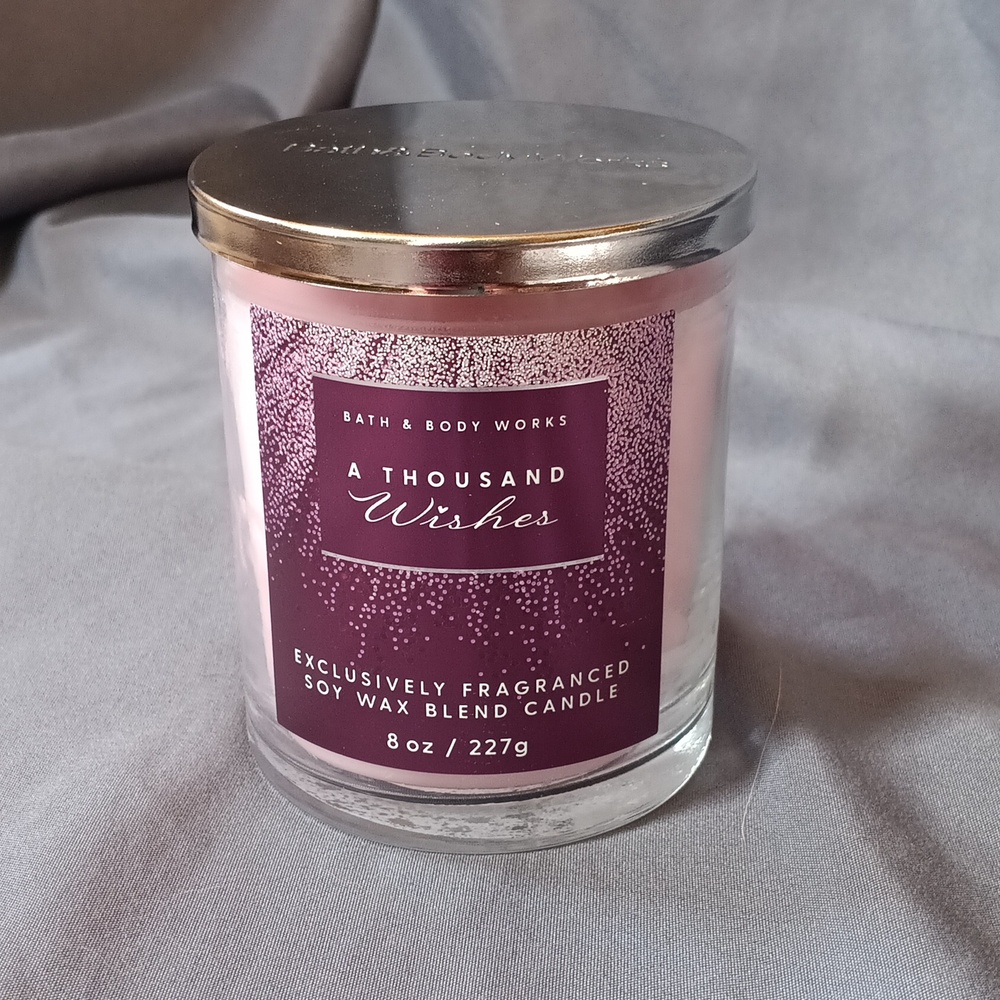 Bath &  Body Works A thosand Wishes Single Wick Candle
